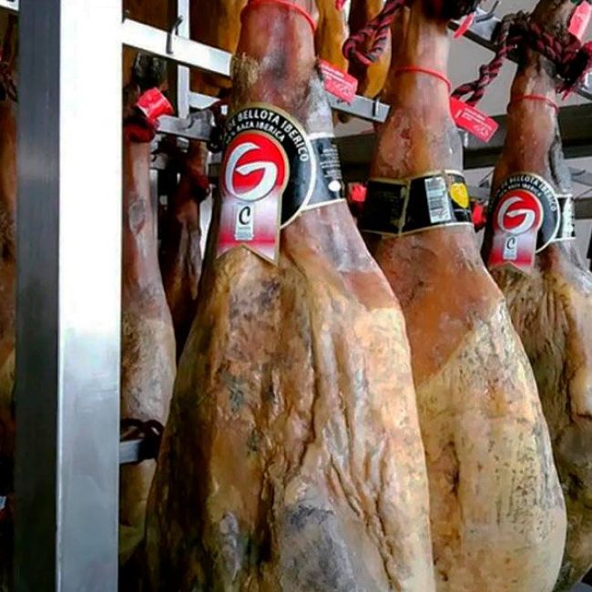 Distribuidor de jamones y embutidos ibéricos